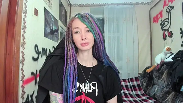 Snapshot of Roxy_Silver chatting on 01/21/25, 10:19 Roxy Silver online show from 01/21/25, 10:19