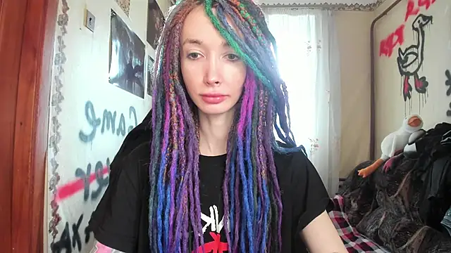 Snapshot of Roxy_Silver chatting on 01/22/25, 11:01 Roxy Silver online show from 01/22/25, 11:01