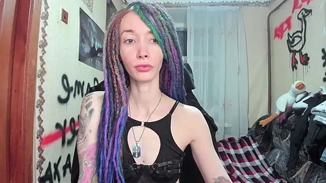 Snapshot of Roxy_Silver chatting on 01/25/25, 07:28 Roxy Silver online show from 01/25/25, 07:28