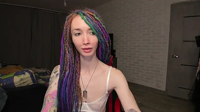 Snapshot of Roxy_Silver chatting on 01/27/25, 10:06 Roxy Silver online show from 01/27/25, 10:06