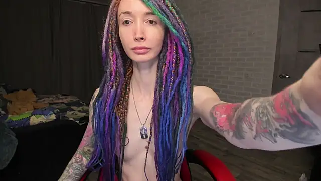 Snapshot of Roxy_Silver chatting on 01/31/25, 10:52 Roxy Silver online show from 01/31/25, 10:52