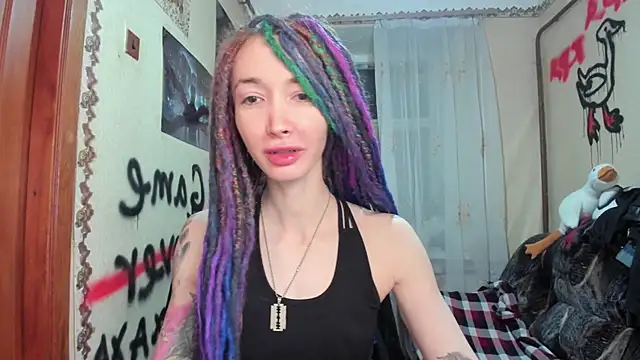 Snapshot of Roxy_Silver chatting on 02/07/25, 07:06 Roxy Silver online show from 02/07/25, 07:06