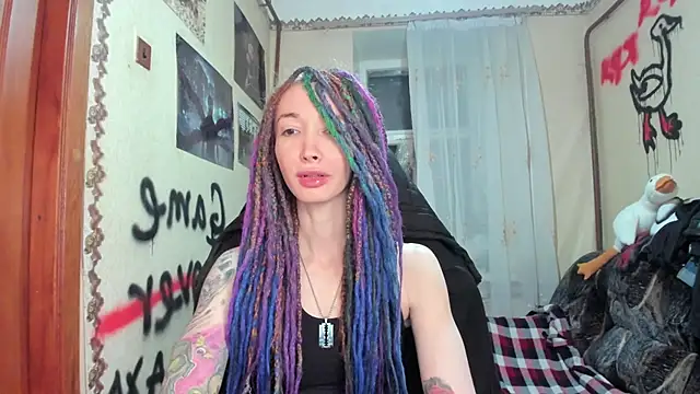 Snapshot of Roxy_Silver chatting on 02/07/25, 10:09 Roxy Silver online show from 02/07/25, 10:09