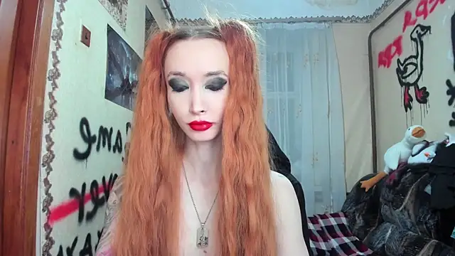 Snapshot of Roxy_Silver chatting on 02/16/25, 09:16 Roxy Silver online show from 02/16/25, 09:16