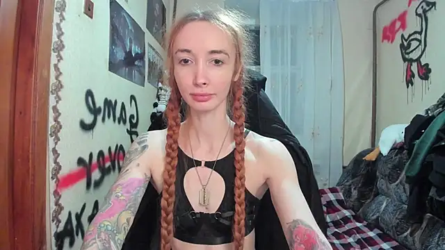 Snapshot of Roxy_Silver chatting on 02/26/25, 09:58 Roxy Silver online show from 02/26/25, 09:58