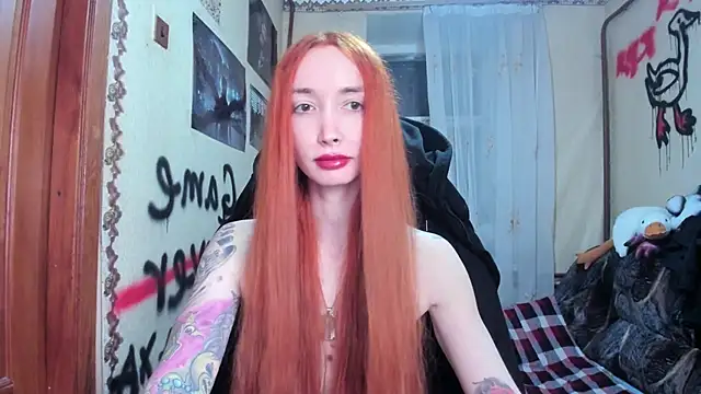 Snapshot of Roxy_Silver chatting on 03/08/25, 03:56 Roxy Silver online show from 03/08/25, 03:56