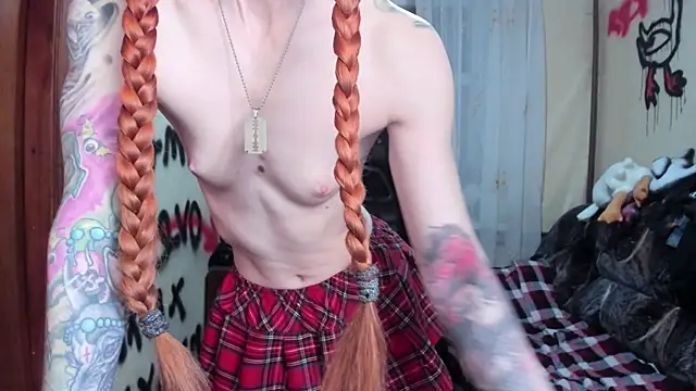 Snapshot of Roxy_Silver chatting on 03/20/25, 01:13 Roxy Silver online show from 03/20/25, 01:13