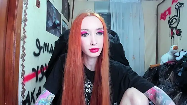 Snapshot of Roxy_Silver chatting on 03/22/25, 08:15 Roxy Silver online show from 03/22/25, 08:15