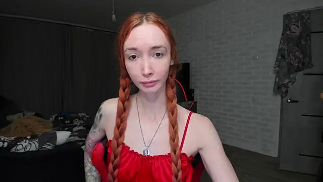 Snapshot of Roxy_Silver chatting on 10/21/25, 08:53 Roxy Silver online show from 10/21/25, 08:53