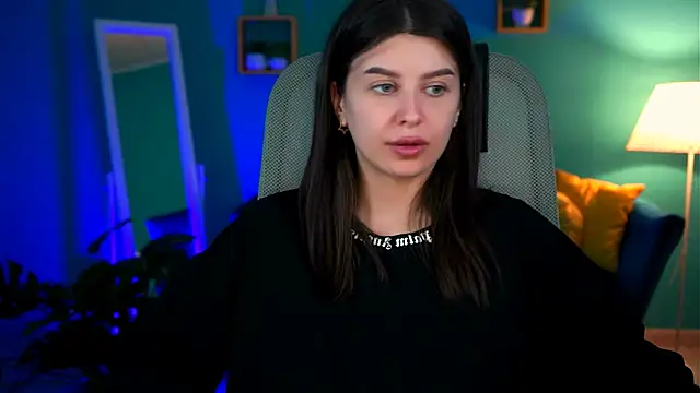 NicoleMun online show from 02/19/25, 06:32