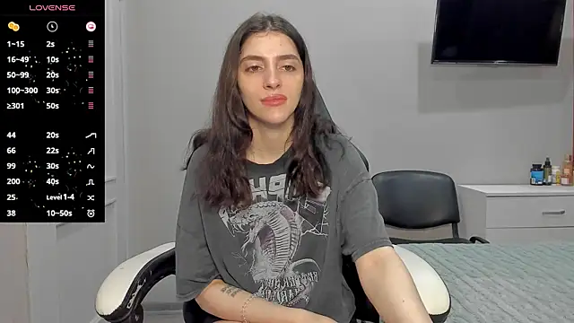 broosnica1 online show from 10/13/25, 10:04