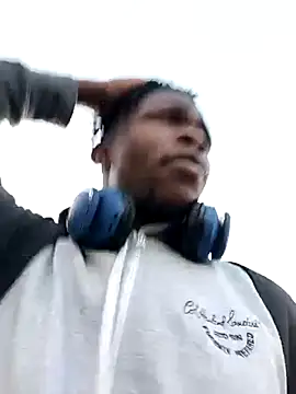 Snapshot of Kennedy89 chatting on 10/25/25, 03:36 Kennedy89 online show from 10/25/25, 03:36