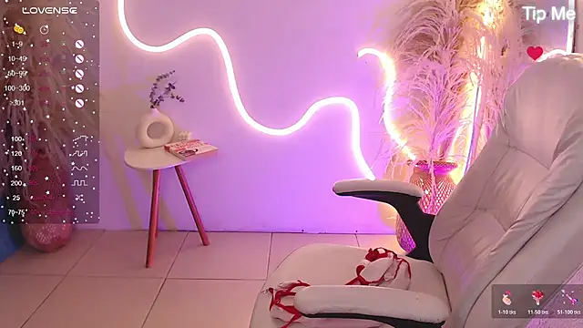 ViolettaHotLatin  online show from 03/01/26, 12:18