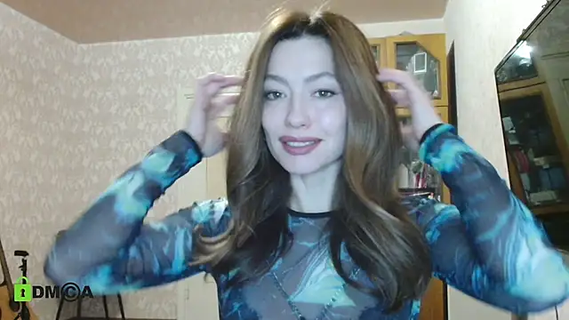 Snapshot of alicia_spicy chatting on 12/18/24, 04:20 alicia spicy online show from 12/18/24, 04:20