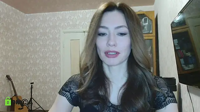 Snapshot of alicia_spicy chatting on 12/25/24, 04:33 alicia spicy online show from 12/25/24, 04:33