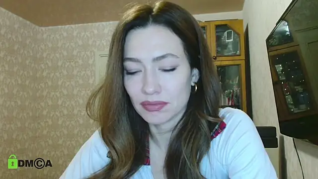 Snapshot of alicia_spicy chatting on 12/28/24, 04:30 alicia spicy online show from 12/28/24, 04:30