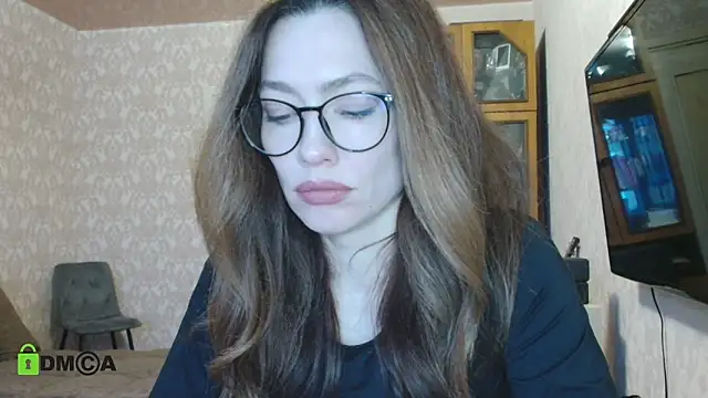 Snapshot of alicia_spicy chatting on 01/21/25, 04:43 alicia spicy online show from 01/21/25, 04:43