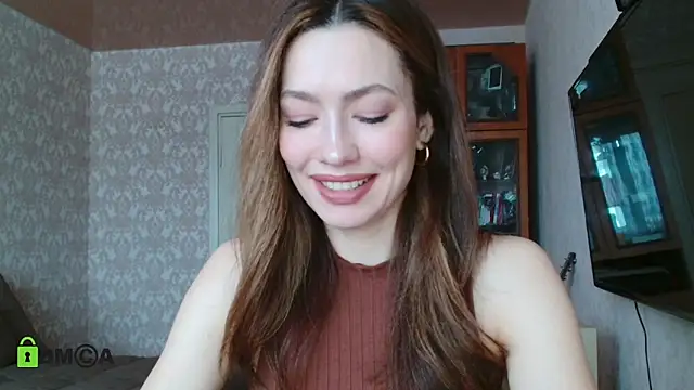 Snapshot of alicia_spicy chatting on 02/14/25, 04:47 alicia spicy online show from 02/14/25, 04:47
