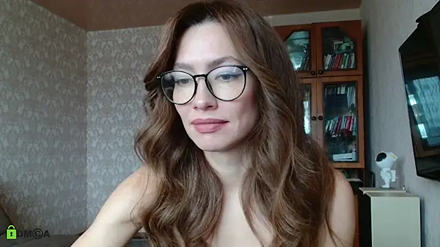 Snapshot of alicia_spicy chatting on 09/10/25, 04:45 alicia spicy online show from 09/10/25, 04:45
