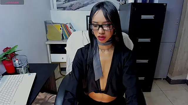 xenia golden online show from 11/25/25, 02:06