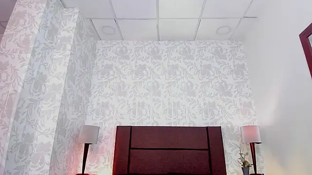 xenia golden online show from 12/05/25, 01:52