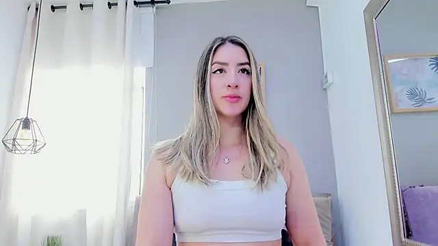  AlejaCruz  online show from 01/06/26, 07:17