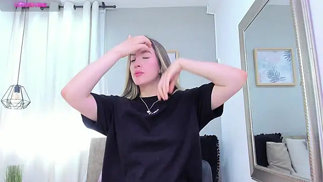  AlejaCruz  online show from 03/29/26, 05:46