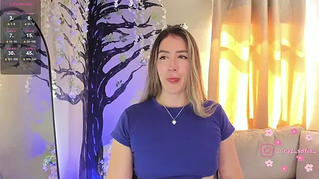 Snapshot of _AlejaCruz_ chatting on 05/07/26, 07:30 AlejaCruz online show from 05/07/26, 07:30