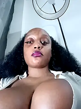 Snapshot of Busty_Bambi chatting on 05/31/26, 06:09 Busty Bambi online show from 05/31/26, 06:09