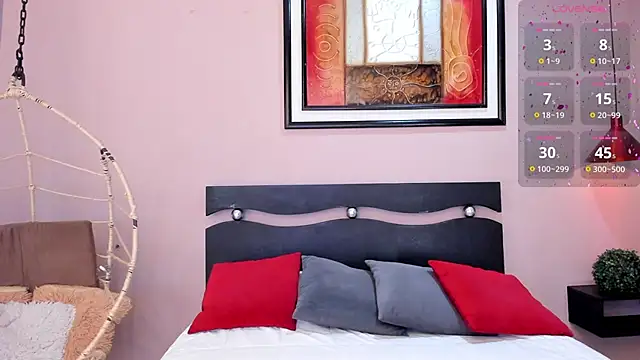  LaraMom  online show from 10/12/25, 06:29