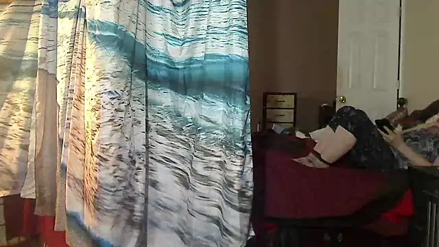 Snapshot of Ireallysquirt chatting on 01/27/25, 06:41 Ireallysquirt online show from 01/27/25, 06:41