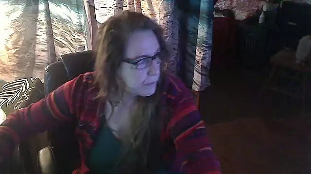 Snapshot of Ireallysquirt chatting on 02/01/25, 10:13 Ireallysquirt online show from 02/01/25, 10:13