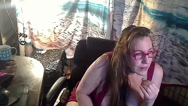 Snapshot of Ireallysquirt chatting on 02/16/25, 04:09 Ireallysquirt online show from 02/16/25, 04:09