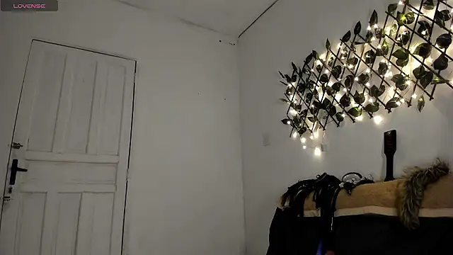 Chica hot dirty online show from 12/06/24, 12:23