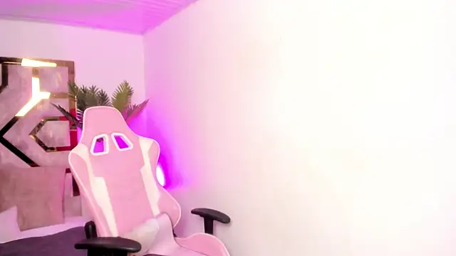 Snapshot of Anny_osorio chatting on 02/05/25, 07:31 Anny osorio online show from 02/05/25, 07:31