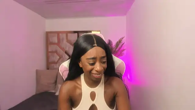 Snapshot of Anny_osorio chatting on 02/22/25, 12:27 Anny osorio online show from 02/22/25, 12:27