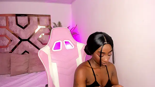 Snapshot of Anny_osorio chatting on 03/05/25, 01:31 Anny osorio online show from 03/05/25, 01:31