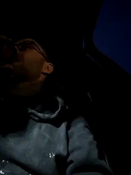 Snapshot of robertilevis chatting on 01/24/25, 05:42 robertilevis online show from 01/24/25, 05:42