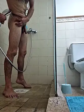 Snapshot of robertilevis chatting on 09/17/25, 03:46 robertilevis online show from 09/17/25, 03:46