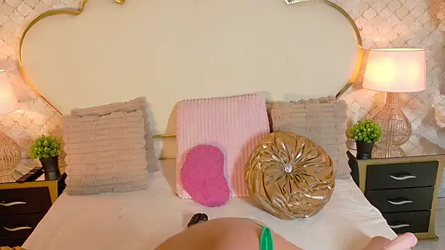 MayraVegas online show from 02/25/26, 02:05