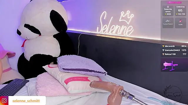 selenne schmitt online show from 02/28/25, 09:33