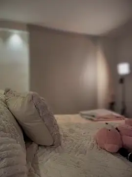 selenne schmitt online show from 11/18/25, 09:30