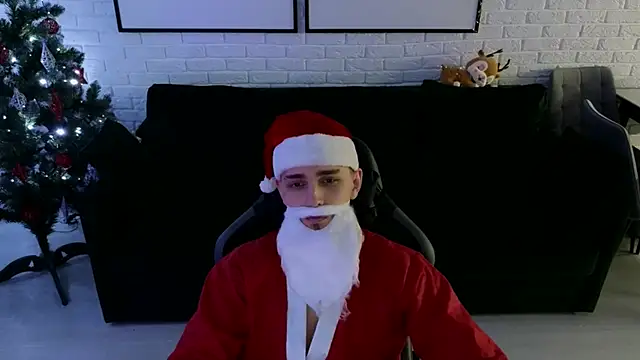 Snapshot of Larstar01 chatting on 12/26/24, 02:01 Larstar01 online show from 12/26/24, 02:01