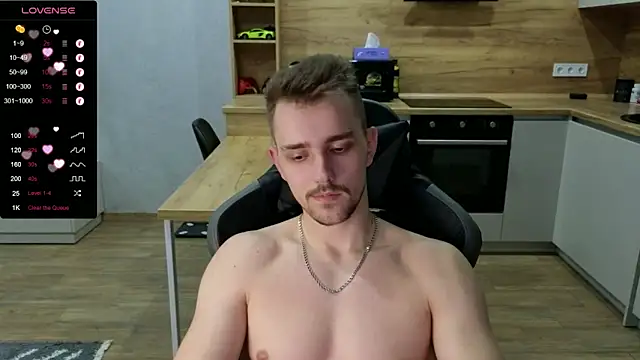 Snapshot of Larstar01 chatting on 01/16/25, 06:48 Larstar01 online show from 01/16/25, 06:48