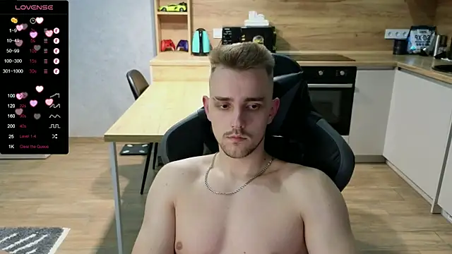 Snapshot of Larstar01 chatting on 01/22/25, 10:15 Larstar01 online show from 01/22/25, 10:15