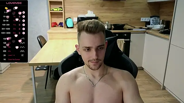 Snapshot of Larstar01 chatting on 02/12/25, 01:30 Larstar01 online show from 02/12/25, 01:30