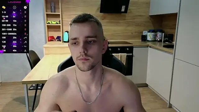 Snapshot of Larstar01 chatting on 02/19/25, 11:14 Larstar01 online show from 02/19/25, 11:14