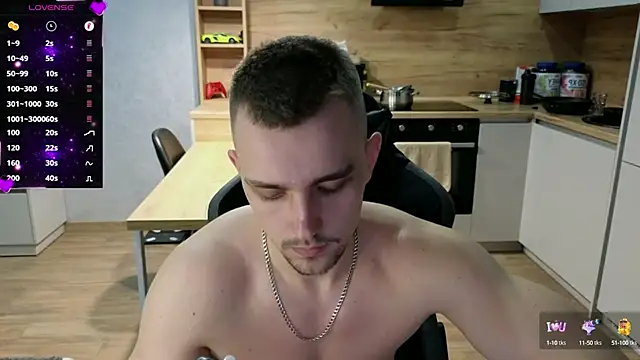 Snapshot of Larstar01 chatting on 02/20/25, 08:36 Larstar01 online show from 02/20/25, 08:36