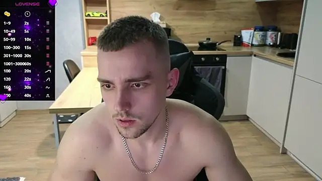 Snapshot of Larstar01 chatting on 03/03/25, 11:14 Larstar01 online show from 03/03/25, 11:14