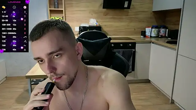 Snapshot of Larstar01 chatting on 03/07/25, 07:16 Larstar01 online show from 03/07/25, 07:16